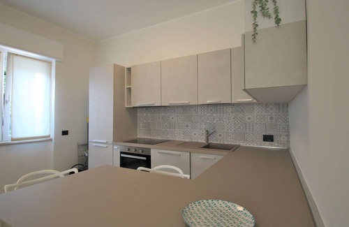 Bollate Apartamento | Hermoso apartamento para 4 personas con WIFI, A/C, TV y balcón
