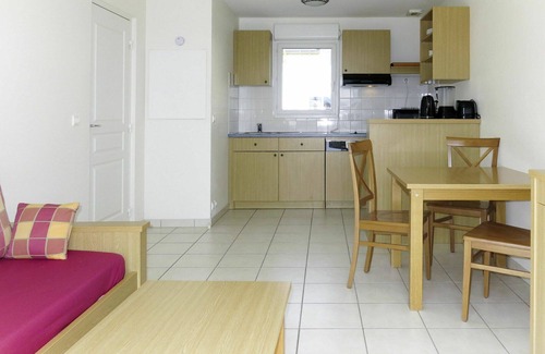 Azay-le-Rideau Casa | Hermoso apartamento en villa con piscina, WIFI, TV, terraza, mascotas permitida y aparcamiento