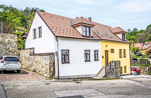 Cesky Krumlov Apartamento | Bonito apartamento para 5 personas con WIFI, patio, mascotas permitida y aparcamiento