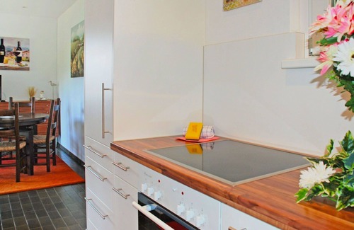 San Nazzaro Apartamento | Apartamento con WIFI, piscina, TV, patio, mascotas permitida, vista panorámica, aparcamiento