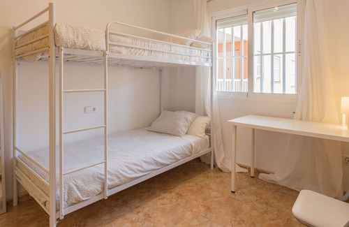 Los Alcazares Apartamento | Lovely apartment for 6 people with WIFI, pool, TV, terrace and pets allowed