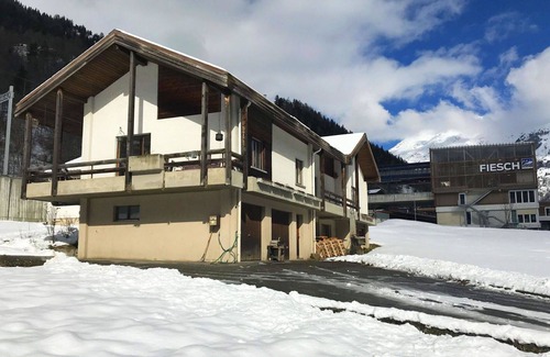 Fiesch Apartamento | Hermoso apartamento para 10 personas con WIFI, balcón y mascotas permitida