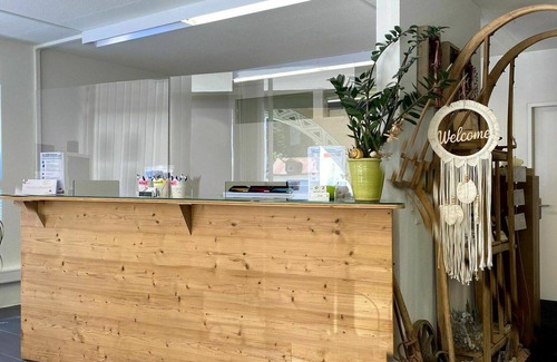 Parpan Apartamento | Hermoso apartamento para 4 personas con WIFI, TV, balcón, mascotas permitida y aparcamiento