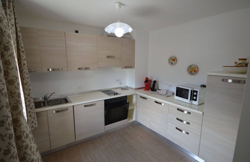 Ovasta Apartamento | Precioso apartamento para 4 personas con WIFI, TV, balcón, mascotas permitida y aparcamiento