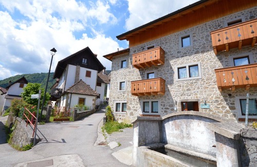 Ovasta Apartamento | Precioso apartamento para 4 personas con WIFI, TV, balcón, mascotas permitida y aparcamiento
