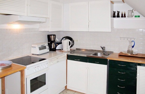 Godern Apartamento | Acogedor apartamento para 5 personas con TV, balcón y aparcamiento