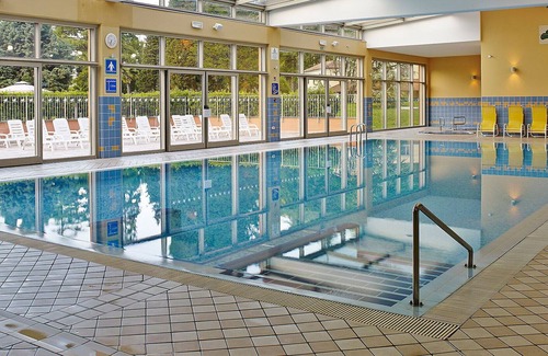 Strunjan Apartamento | Bonito apartamento con A/C, piscina, TV, balcón, mascotas permitida y aparcamiento