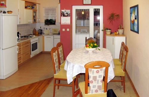 Mirce Apartamento | Bonito apartamento para 6 personas con WIFI, A/C, TV, balcón y aparcamiento