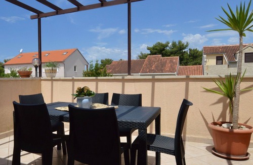 Mirce Apartamento | Bonito apartamento para 6 personas con WIFI, A/C, TV, balcón y aparcamiento
