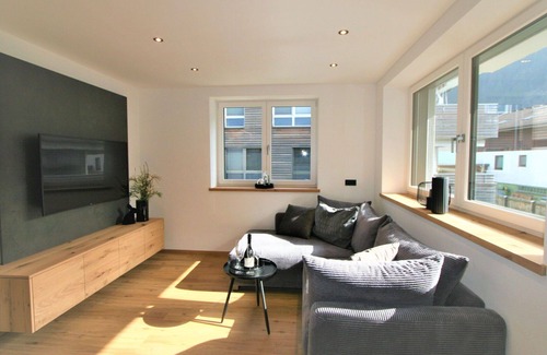 Kramsach Apartamento | Precioso apartamento para 6 personas con TV, terraza y aparcamiento
