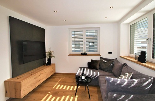 Kramsach Apartamento | Precioso apartamento para 6 personas con TV, terraza y aparcamiento