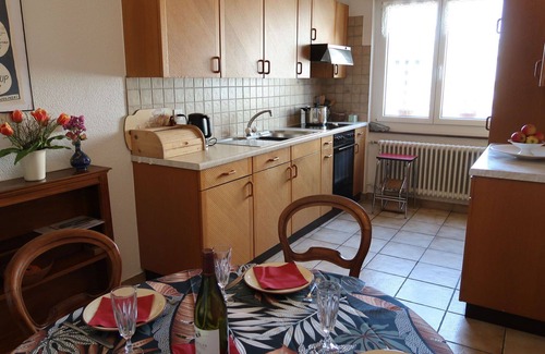 Fribourg Apartamento | Precioso apartamento para 4 personas con WIFI, TV, patio y aparcamiento