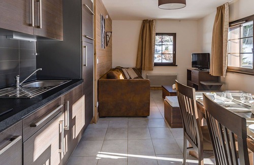 Les Gets Apartamento | Bonito apartamento para 6 personas con piscina, WIFI, TV, terraza, mascotas permitida y aparcamiento