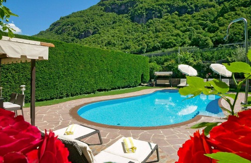 Merano Apartamento | Precioso apartamento con A/C, piscina, WIFI, TV, balcón, mascotas permitida y aparcamiento