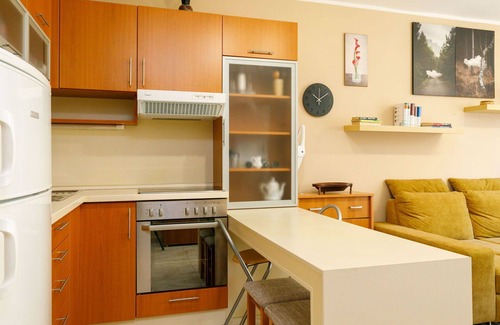 Balatonoszod Apartamento | Hermoso apartamento para 4 personas con A/C, WIFI, TV, balcón y aparcamiento
