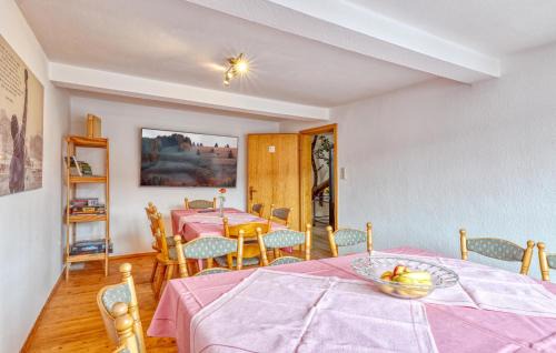 Oberweissenbrunn Apartamento | Lovely Apartment In Bischofsheim