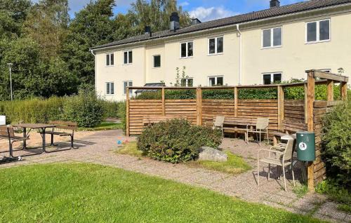 Grimsas Apartamento | Lovely Apartment In Grimsås With Wifi