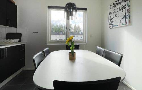 Grimsas Apartamento | Lovely Apartment In Grimsås With Wifi