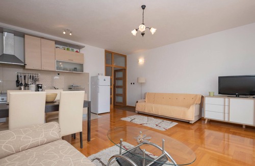 Seget Donji Apartamento | Precioso apartamento en Seget Donji
