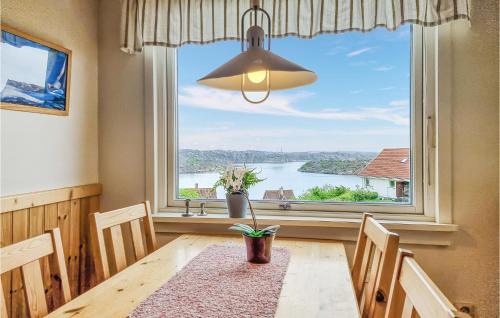 Kungshamn Apartamento | Lovely Apartment In Kungshamn