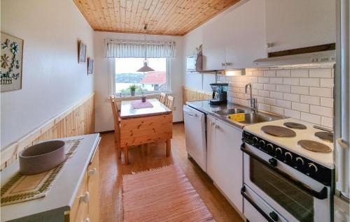 Kungshamn Apartamento | Lovely Apartment In Kungshamn