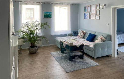 Nowe Warpno Casa | Lovely Apartment In Nowe Warpno