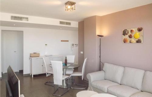 Platja de Piles Apartamento | Lovely Apartment In Piles With Wifi