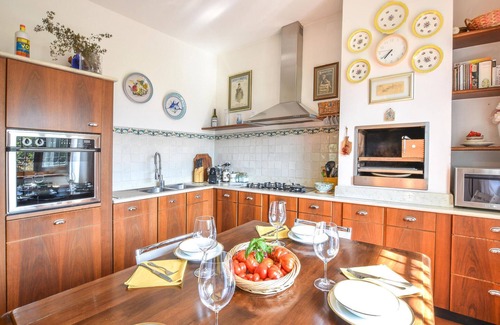 Rogno Apartamento | Precioso apartamento en Rogno con WiFi