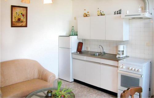 Saaxumhuizen Apartamento | Lovely Apartment In Saaxumhuizen