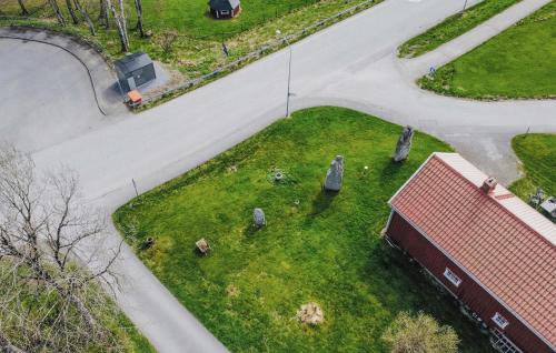 Hallevadsholm Casa | Lovely Apartment In Hällevadsholm