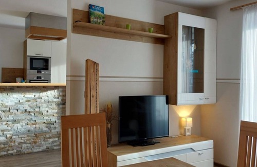 Radstadt Villa | Precioso apartamento en villa para 7 personas con WIFI, TV, patio, mascotas permitida y aparcamiento