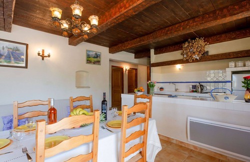 Bauduen Villa | Apartamento en villa con WIFI, TV, terraza, mascotas permitida, vista panorámica, aparcamiento