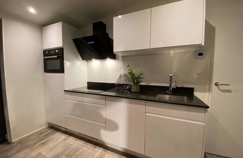 Municipality of Arnhem Casa | Acogedor apartamento en villa para 6 personas con WIFI, piscina, TV, terraza y aparcamiento