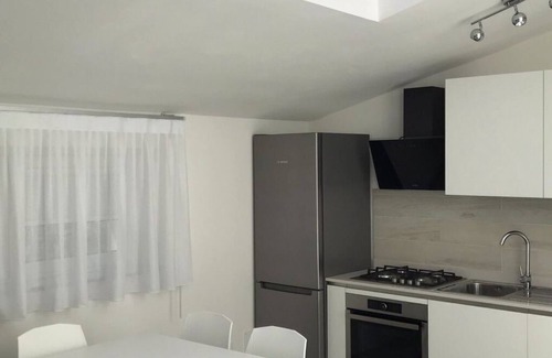 Sistiana Casa | Acogedor apartamento en villa para 6 personas con A/C, WIFI, piscina, TV, terraza y aparcamiento