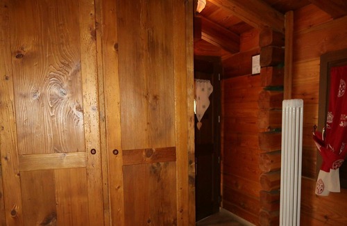 Valtournenche Apartamento | Acogedor apartamento para 3 personas con patio, mascotas permitida y aparcamiento