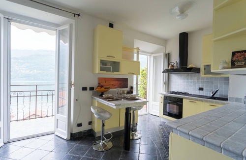 Carate Urio Apartamento | Lovely Apartment overlooking the Lake
