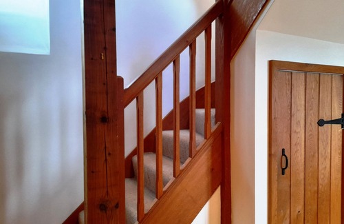 Shutford Cabaña | Lovely barn conversion cottage with countryside views
