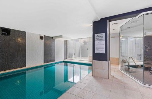 South Yarra Apartamento | Lovely Boutique 1-Bed Unit with Gym & Pool