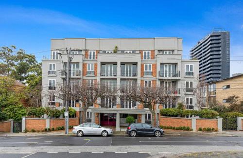 South Yarra Apartamento | Lovely Boutique 1-Bed Unit with Gym & Pool