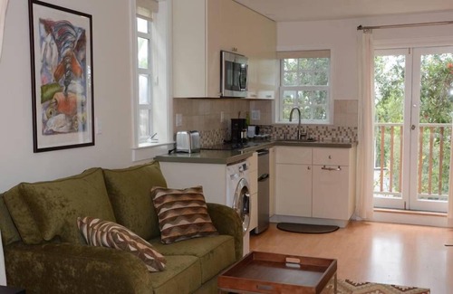 Berkeley Hills Apartamento | Precioso, nuevo, totalmente equipado estudio en North Berkeley, fabulosa vista a la bahía