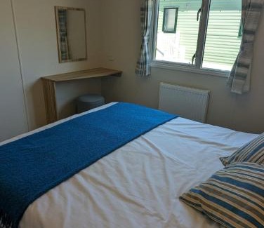 Swanage Complejo | LOVELY BRIGHT MODERN CARAVAN SWANAGE on PEACEFUL AND TRANQUIL HOLIDAY PARK