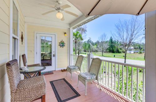 Carrabelle Casa | Lovely Carrabelle Home with Lake Views and Pool Access