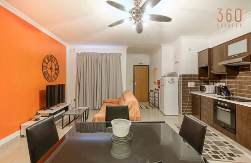 Tal-Ghoqod Apartamento | Lovely, central 2BR home, just off St Julians w/AC
