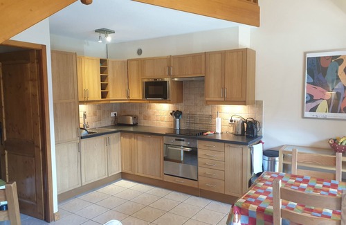 Morzine Apartamento | Lovely comfortable apartment near the centre of Morzine with big balcony.