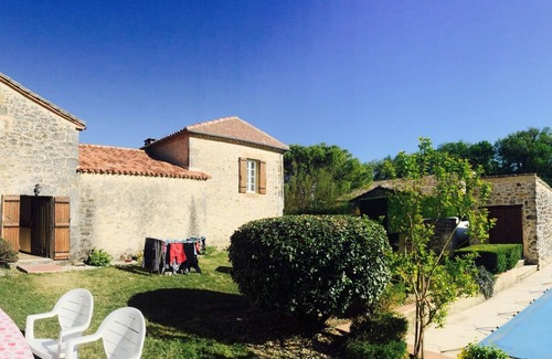 Paulhiac Casa | HERMOSA CASA DE VACACIONES EN PIEDRA CÓMODA EN TRANQUILA CON PISCINA PRIVADA