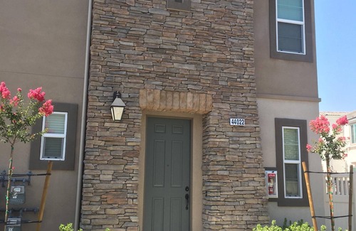 Paloma Del Sol Condominio | Condominio a estrenar en el corazón de Temecula (mínimo 30 días)
