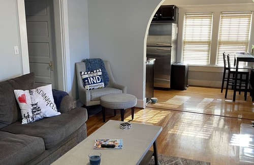 Old Northside Condominio | Lovely condo in historic neighborhood close to downtown sports venues
