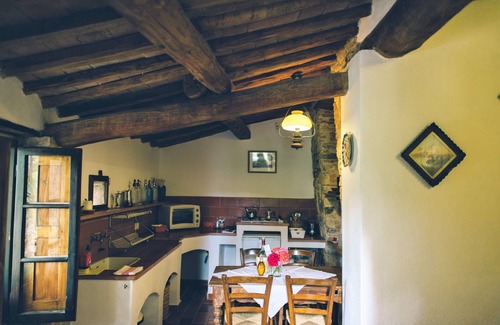 Barberino Val d'Elsa Apartamento | Encantadora casa de campo en Chianti, en ecoturismo orgánico toscano con piscina y vistas al atardecer