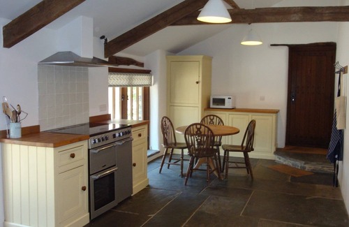 St. Pancras Cabaña | Lovely Cottage in Tavistock With Barbecue
