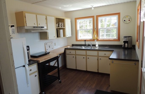 Annapolis County Cabaña | Lovely Cottage on the Lake